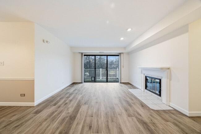 Photo - 0N 24 Ambleside Dr Unit 108