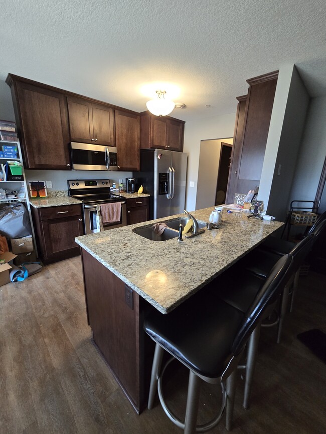 Photo - 685 Roberts Rd