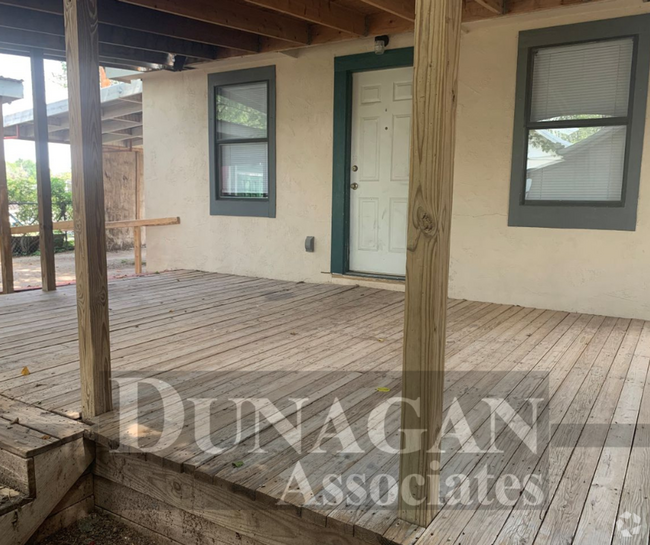 Building Photo - 206 S Mesa St Unit B Rental