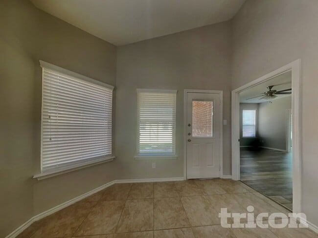 Photo - 1304 Glen Ct