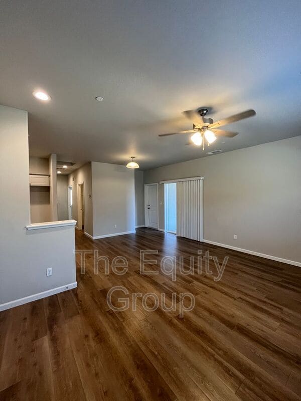 Photo - 510 S Summit St Unit 102