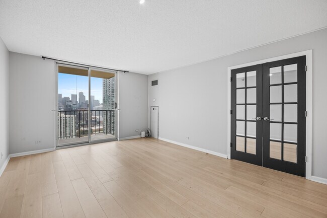 1212N N La Salle Dr