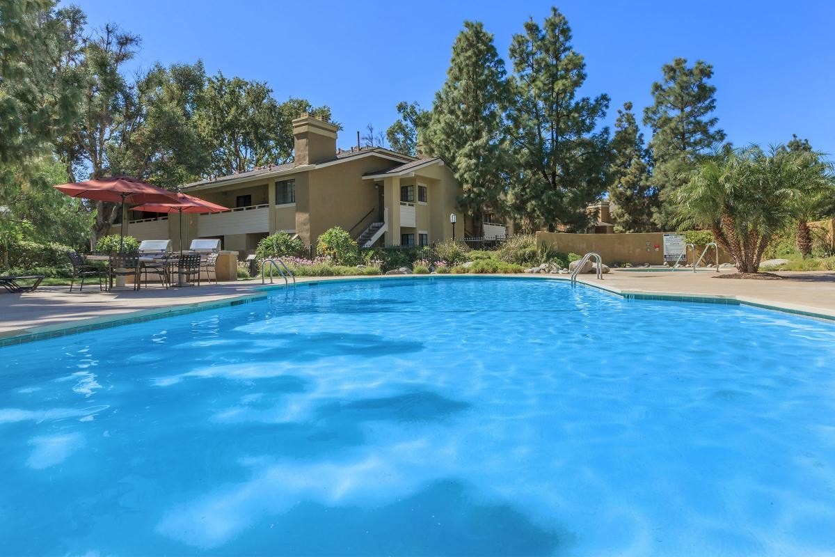 Stonecreek Apartment Homes For Rent In Valencia Ca Forrent Com