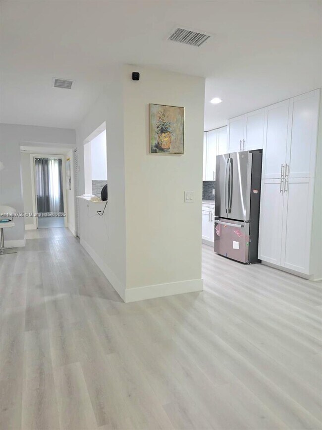 Photo - 1810 NW 119th St Unidad 224