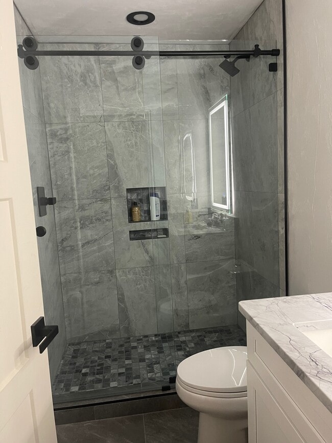 Photo - 701 NW 28th St