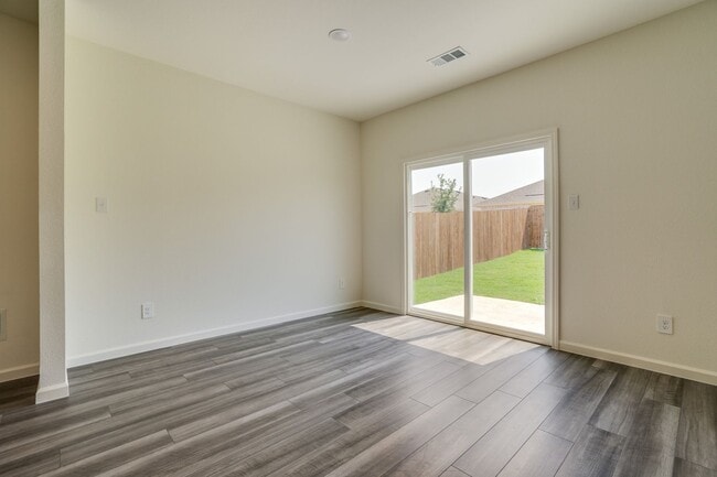 Photo - 778 Camden Dr