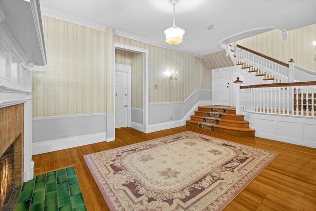 Photo - 1757 Beacon St Unit 3
