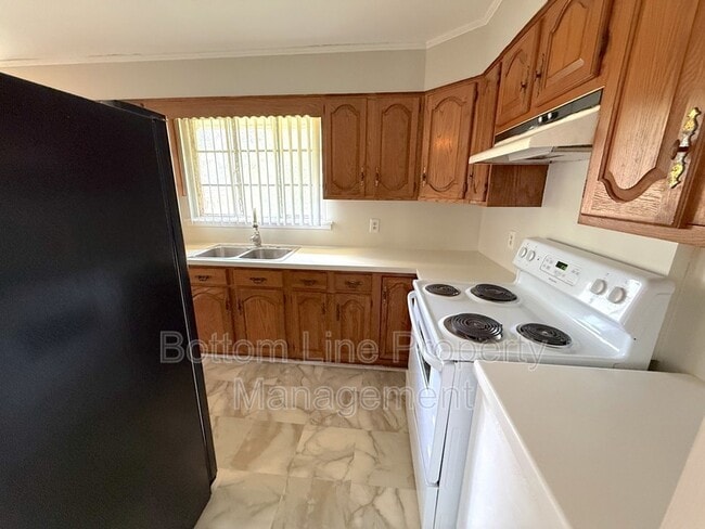 Photo - 5530 Radford Ave