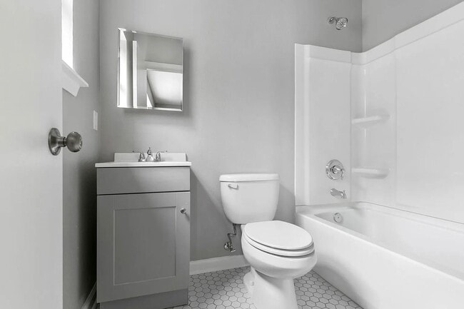 Photo - Renovated 1BD/1BA 2 Blocks Off St. Charles Ave. Unidad 1709  1C