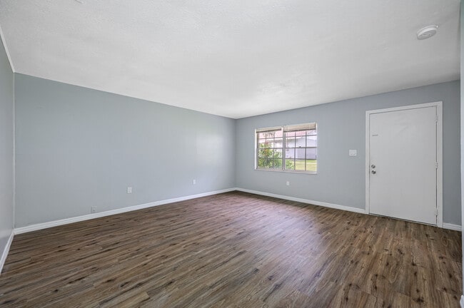 Photo - Sunny Point Apartments