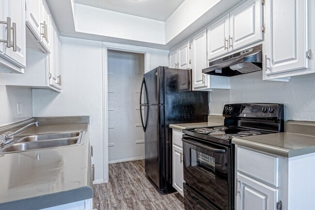 Photo - Park Mesa Apartments