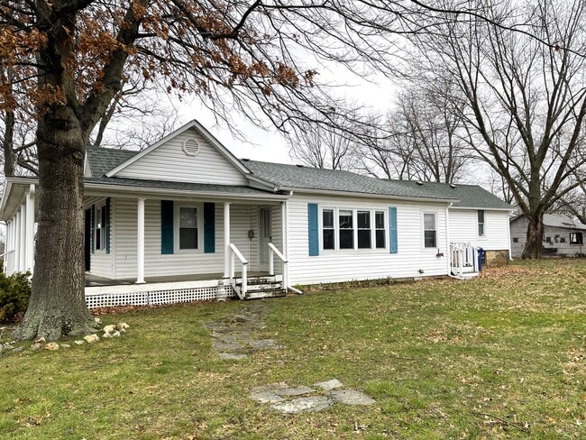 Photo - 806 E Center St