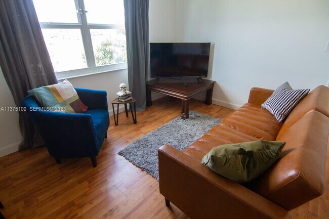 753 Michigan Ave Unit 3D