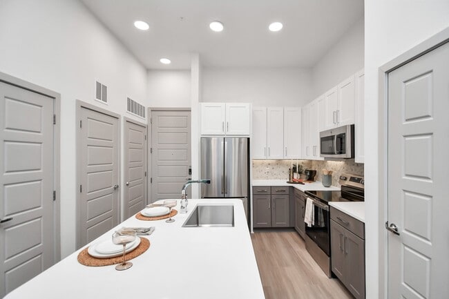 Photo - 1617 Enid St