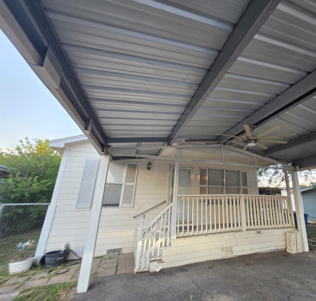 Photo - 227 Esma St