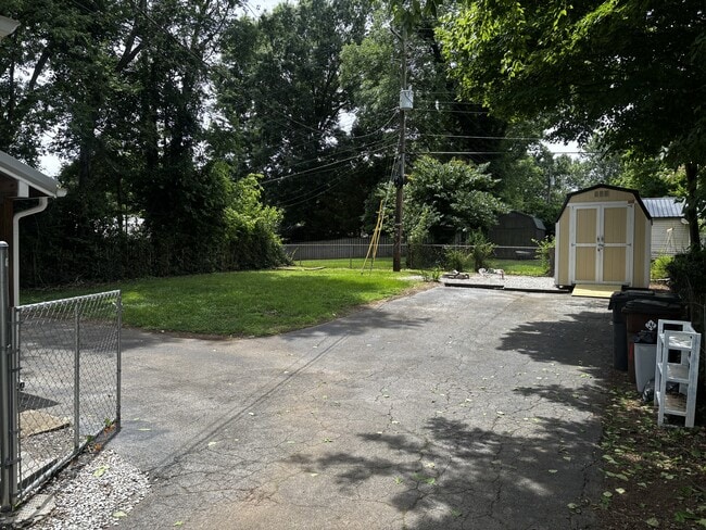 Photo - 1940 McClung Ave
