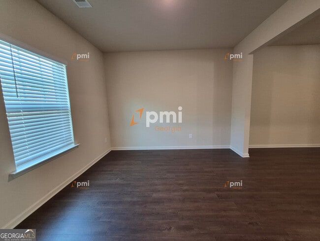 Photo - 533 Moline Wy