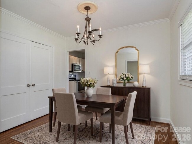 Photo - 512 Hollis Rd