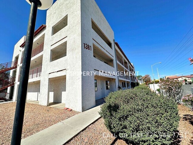 %1381 University Ave-#102 - %1381 University Ave-#102 Apartamento Unidad #102
