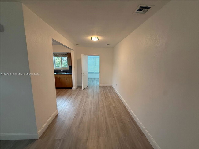 Photo - 1429 SW 23rd Terrace