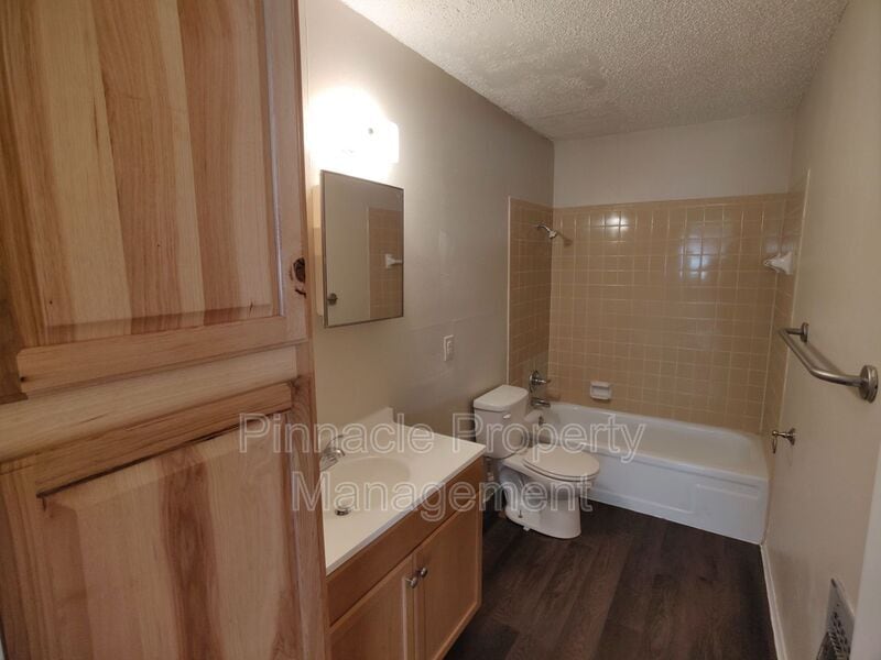 Photo - 332 Preusser St Unit #5