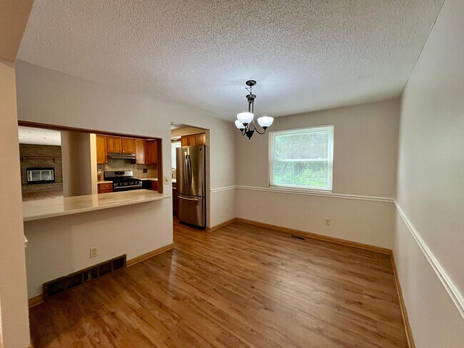 Photo - 2775 Amana Ct