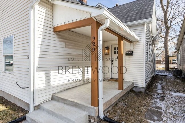 Photo - 929 N Tremont St