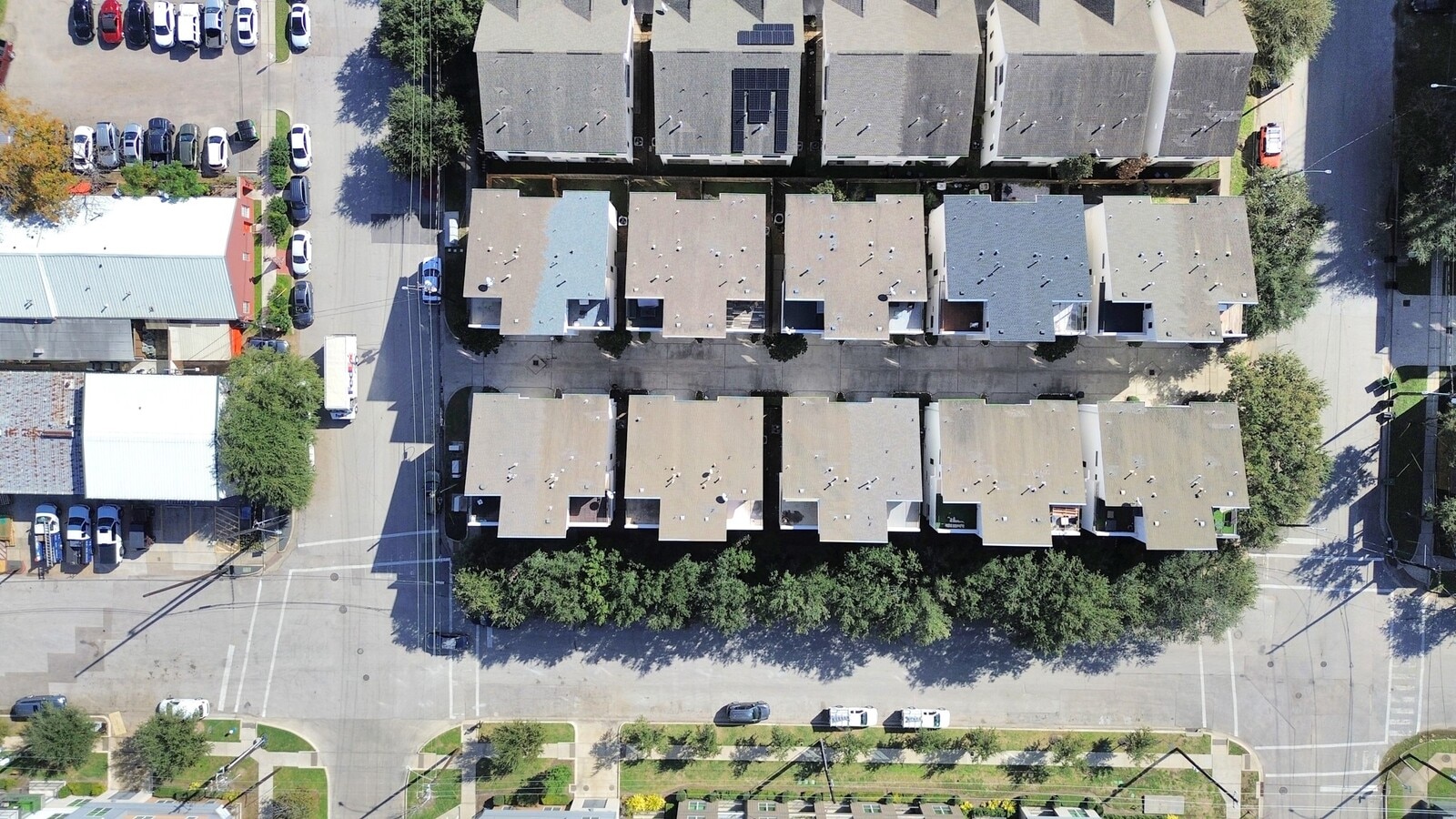 Photo - 707 St Charles St