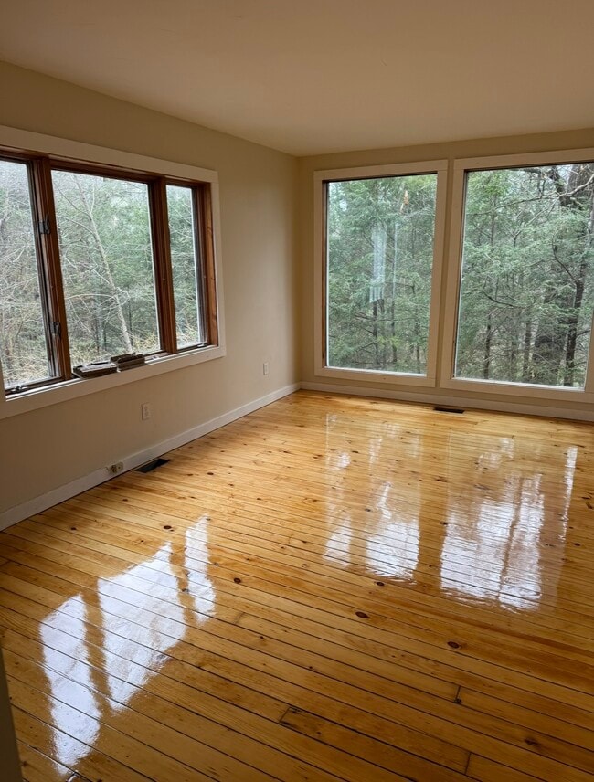 Photo - 300 Amherst Rd