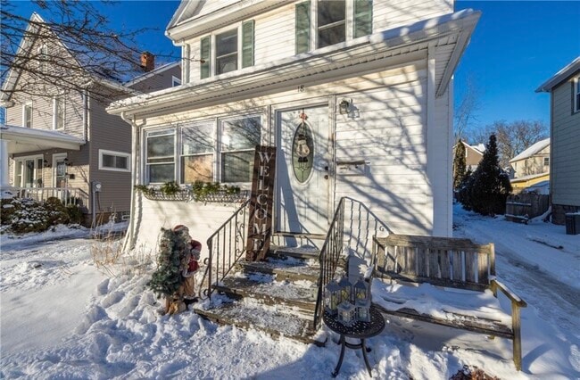 Photo - 18 Deland Park a