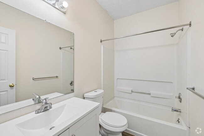 1BR, 1BA - 835SF - Bathroom