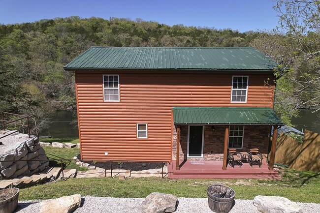 Photo - 721 Shore Rd