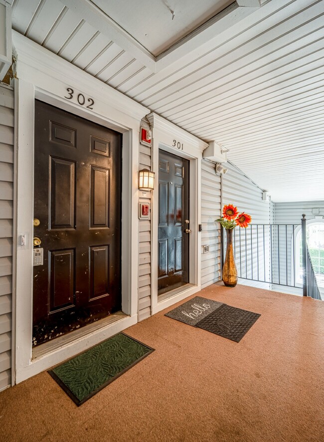Photo - 2-level condo, conveniently located Unit 302