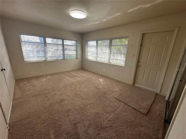 Photo - 918 Gloriosa Ave