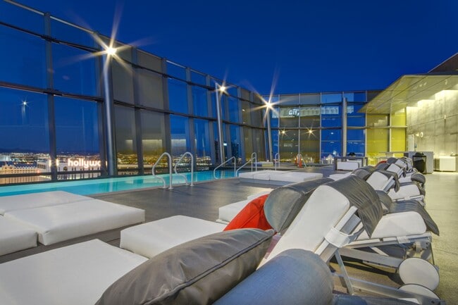 Building Photo - 3726 S Las Vegas Blvd