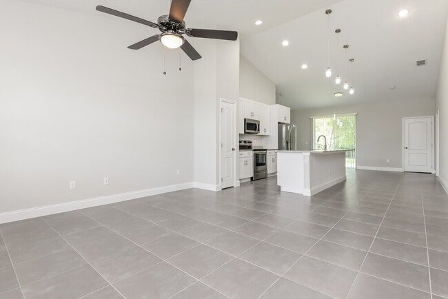 Photo - 604 Gaul Way