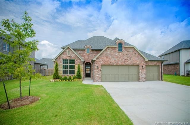 Photo - Beautiful Yorktown Home in Highly Desired Bixby West School