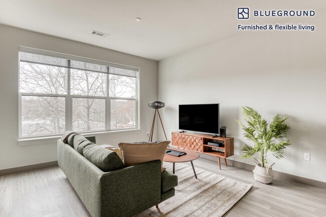 Photo - 32 Second Ave Unidad FL3-ID978