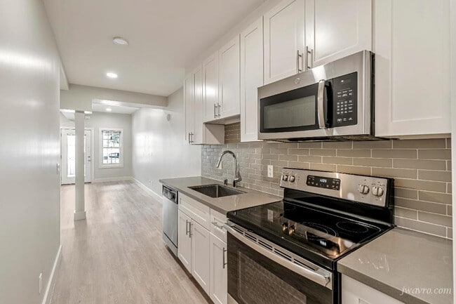 Building Photo - 1801 Beach St Unit E-J