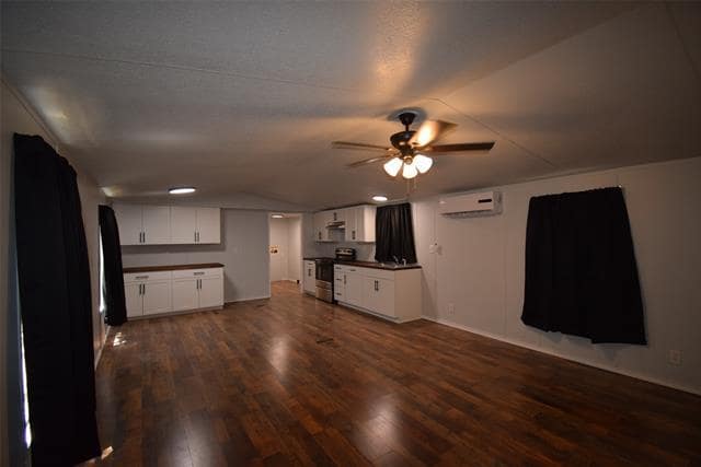 Building Photo - 6000 Spring Creek Pkwy