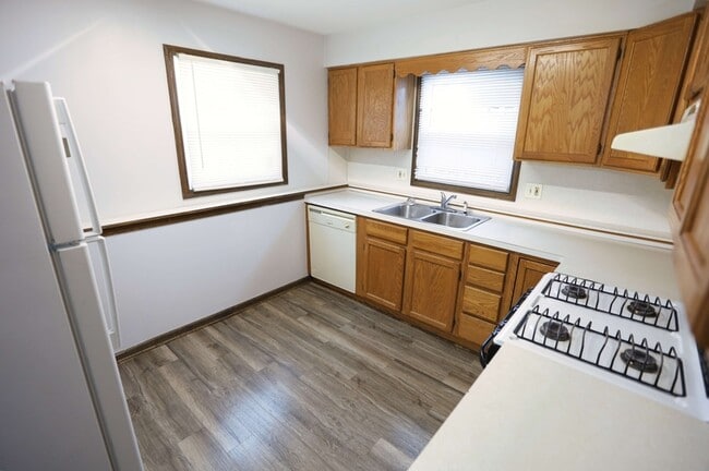 Photo - 2037 Andrew St SE