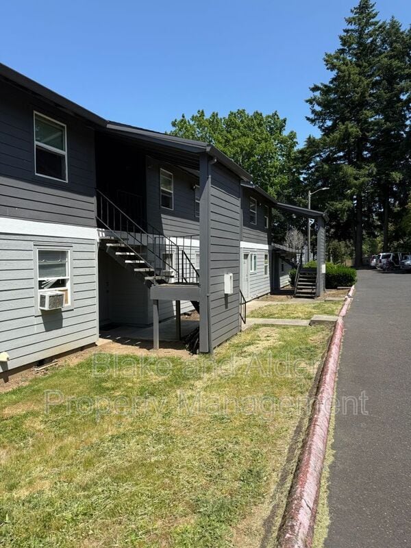 Building Photo - 3849 NE 152nd Ave