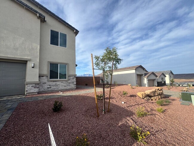 Photo - Brand New!!!  Beautiful 4 Bedroom Divario Home! VIEWS VIEWS VIEWS!!!