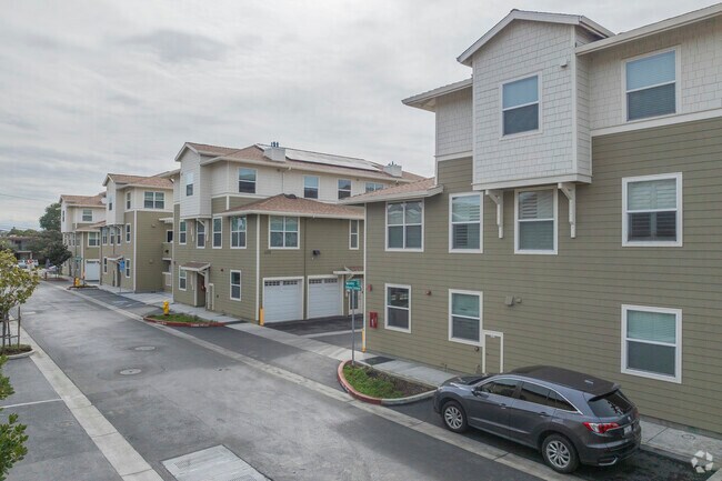 Alternate Exterior - Central Commons