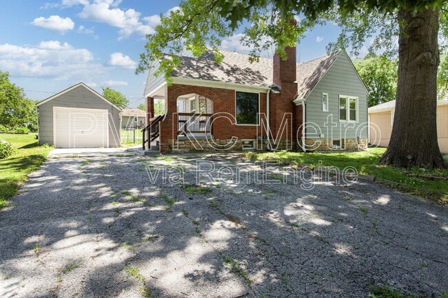 Photo - 8201 MO-9 House
