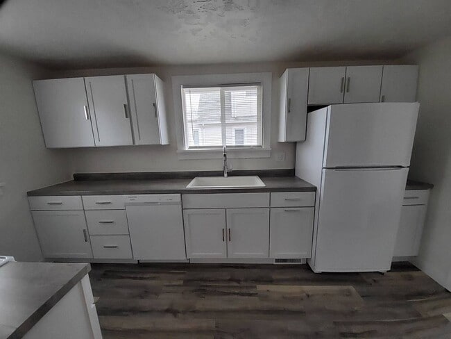 Photo - 1368 Cherry St