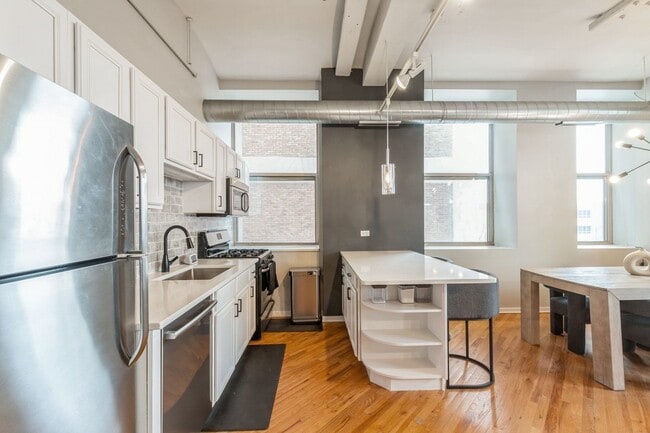 Photo - 500 S Clinton St Unit 330