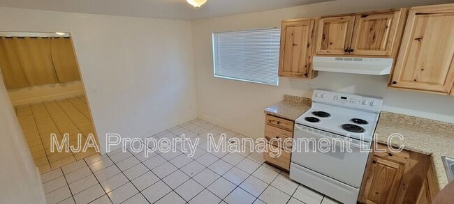 Photo - 655 S 1000 W Unidad #2