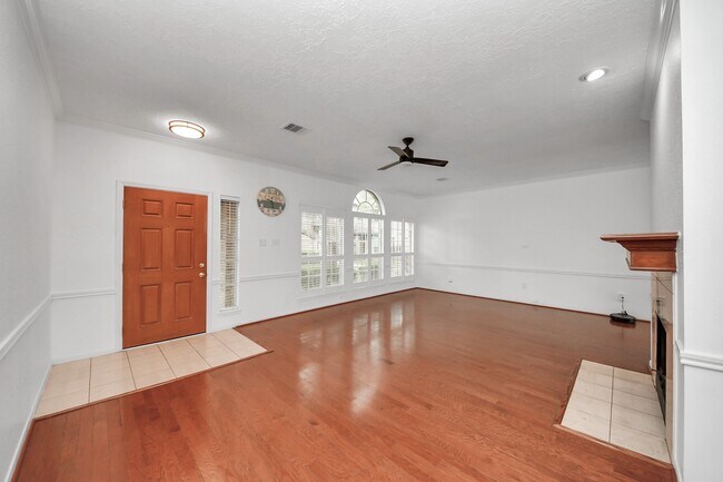 Photo - 2204 Gemini St