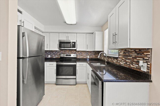 1905 Lake Worth Rd